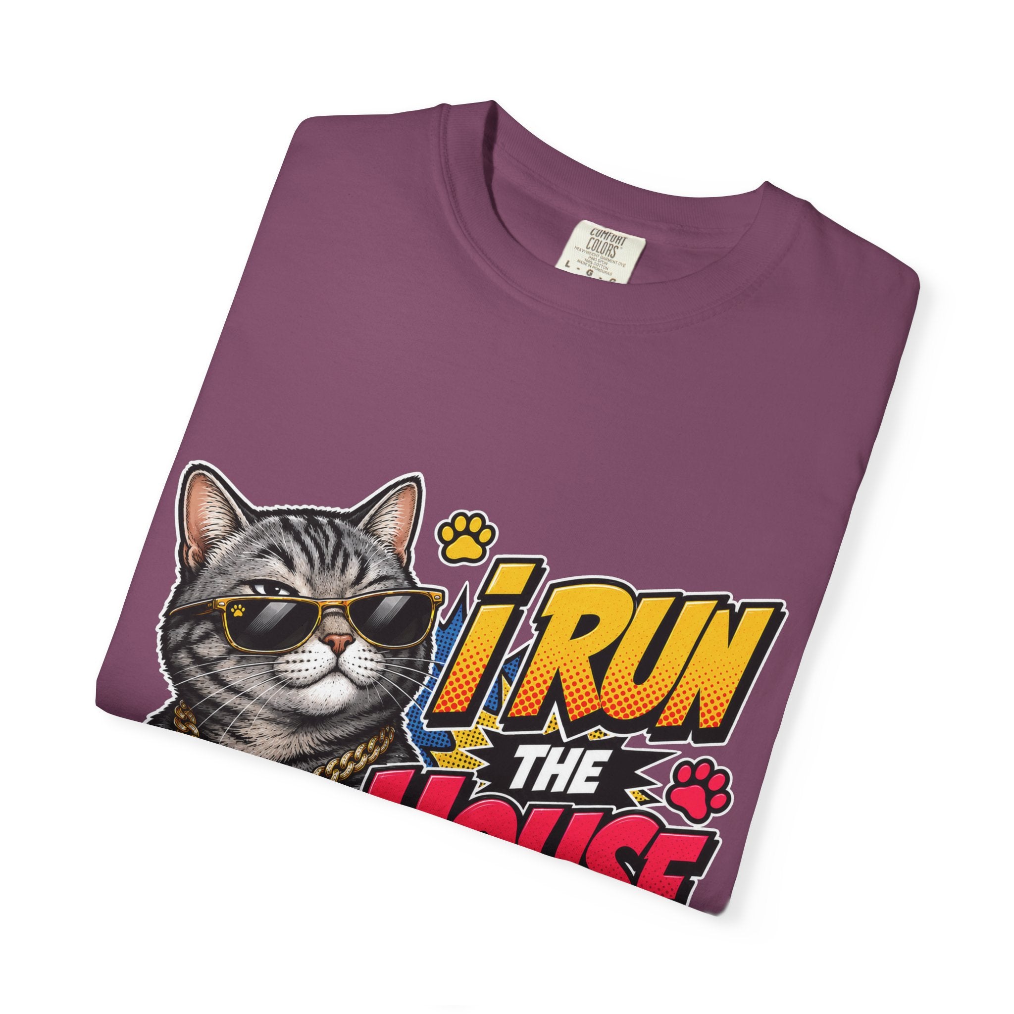 I Run the House By the Way Cat T-Shirt