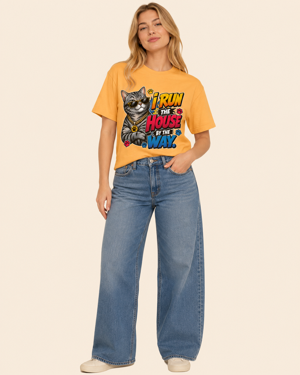 I Run the House By the Way Cat T-Shirt